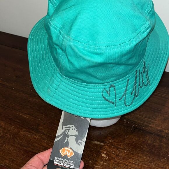 Usain Bolt signed autograph world athletic championships Budapest Hungary 2023 - Picture 3 of 3